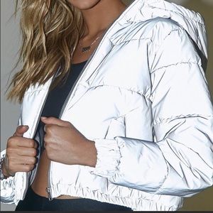 NWT Forever21 Reflective Puffy Gray Crop Jacket M